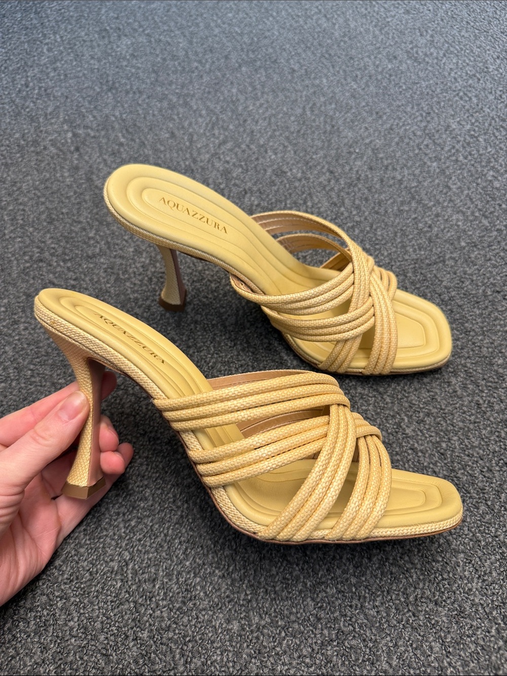 Aquazzura Oahu 95 Raffia Mules in Beige